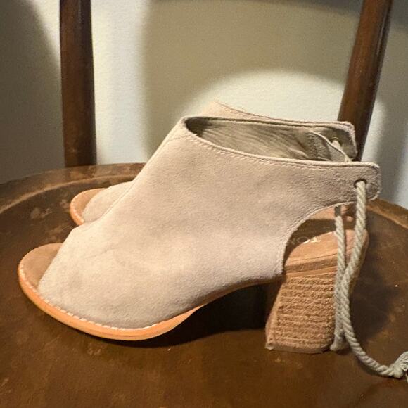Toms Elba Desert Womens Sz 7 Beige Taupe Peep Toe Chunky Block Heel Sandals - Picture 4 of 5